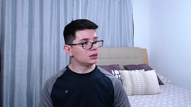 Chat XXX ao vivo de BlackFoXXX69