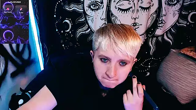 Marieblueeyes 网络视讯表演