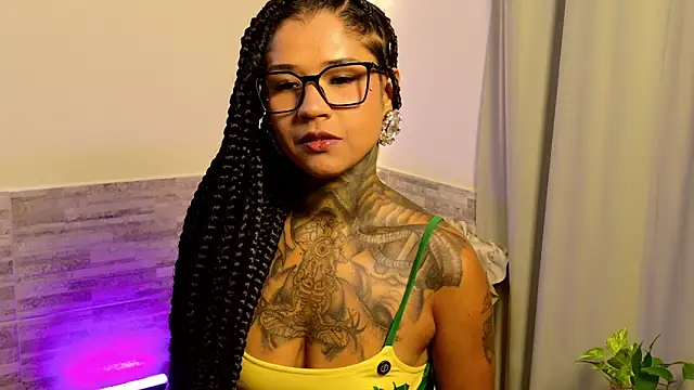 xbigpeach's Live XXX Chat