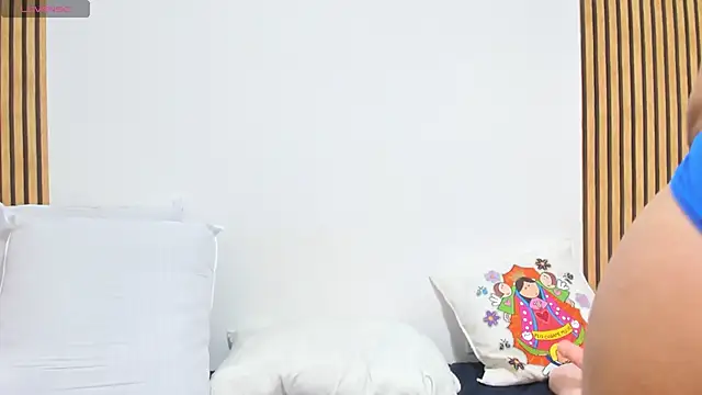 Charlize_aniston2's Live XXX Chat