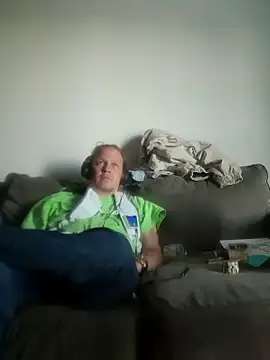 yourMasterisBored's Live XXX Chat