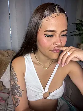 Cloe_pink1's Live XXX Chat