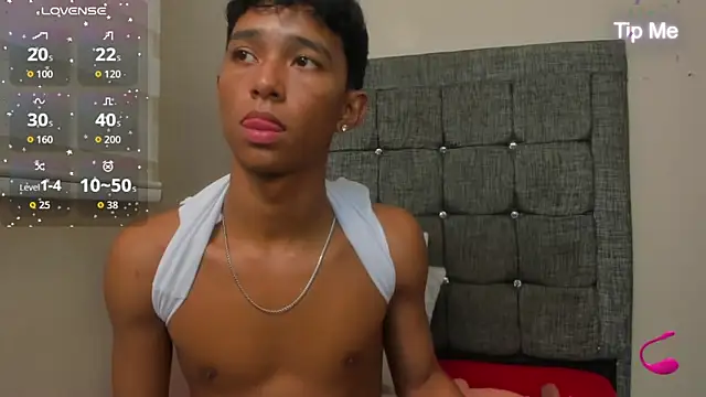 Little_Twink19x 即時 XXX 聊天