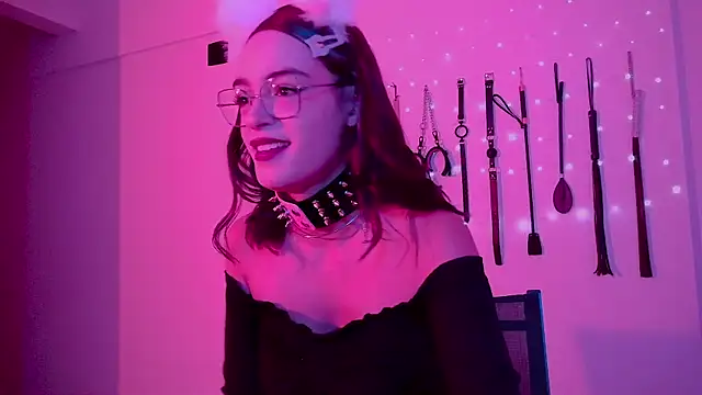 Chat +18 de nina_kink ao vivo