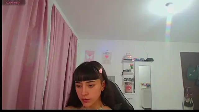 Chat +18 de violetta_blackk ao vivo