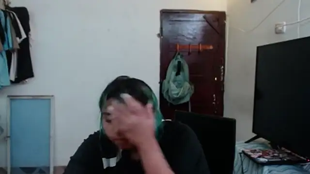 Chat +18 de katteyes_20 ao vivo