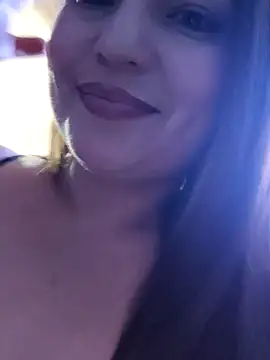 Leidy-sexy24 Adlı Modelin Canlı XXX Sohbeti