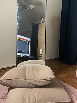 NatashaXVibe Adlı Modelin Canlı XXX Sohbeti