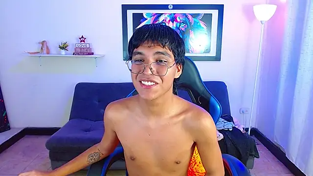 Maecum18's Live XXX Chat