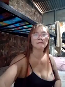 SexyHottMom 网络视讯表演