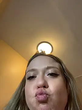 SmirkFans' Webcam Show
