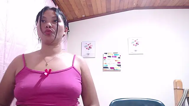 juliachannelhotのウェブカメラショー