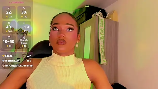 naomy__xx: веб кам-шоу