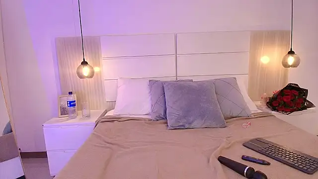 emma_montenegro Webcam Show