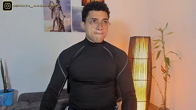 Gersonzt লাইভ XXX চ্যাট
