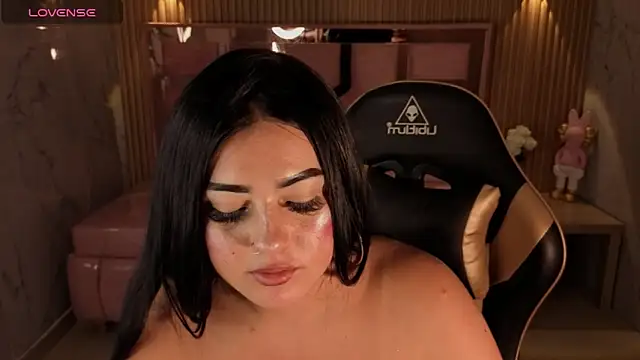 XXX chat uživo modela Luisa_1s