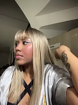 AngelaRoberts 라이브 XXX 채팅