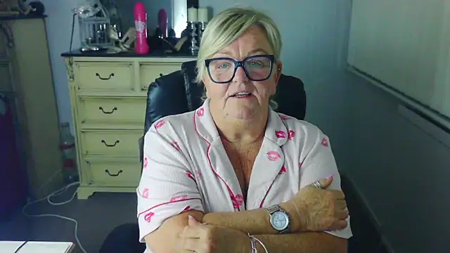 BridgetBlueEyes' Live XXX Chat