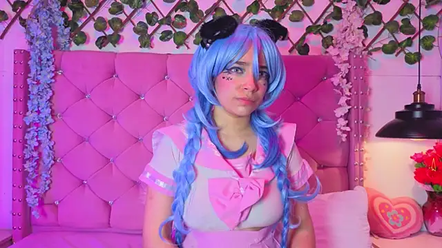 Kira-Yuzu élő XXX-chatje
