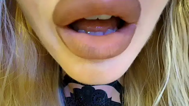 Politeeliza Live XXX Chat
