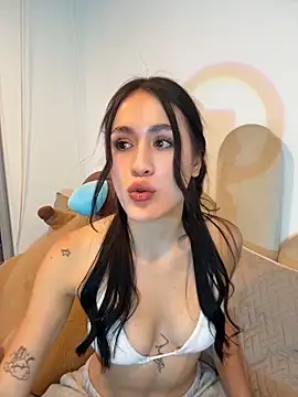 SerenaFox_ Live XXX Chat