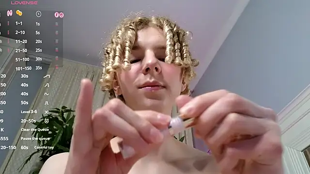 Chatroom XXX en direct de Kudi_Minnt
