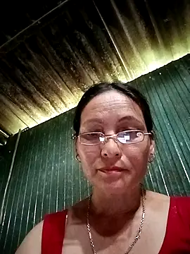 XXX chat uživo modela Cucci07