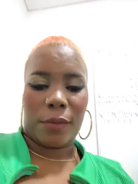 دردشة DashaSousaa الجنسية المباشرة