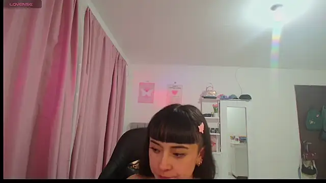 violetta_blackk's Live XXX Chat