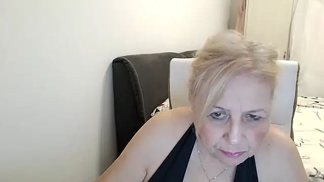 Show modela SusiLifeXXX na web-kameri
