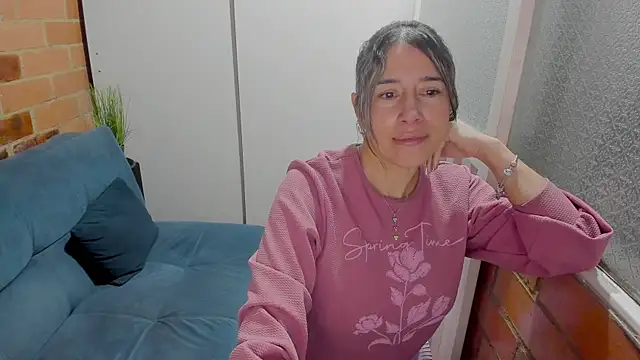 Penelope47 Live XXX Chat