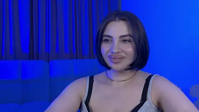Chat XXX en directo de AdrianaToress