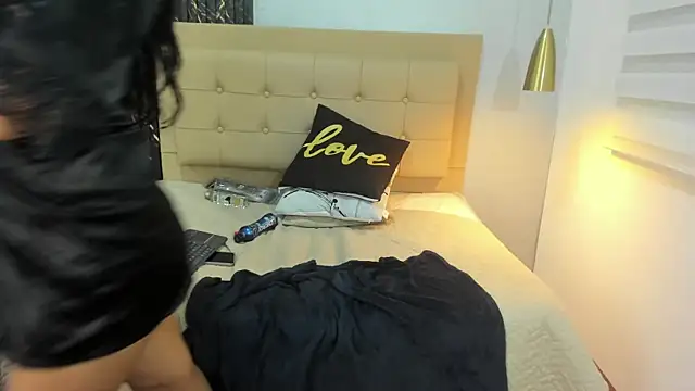 isa_cute_1 Adlı Modelin Canlı XXX Sohbeti