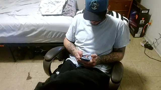 Chatroom XXX en direct de DADDY_KANE8---