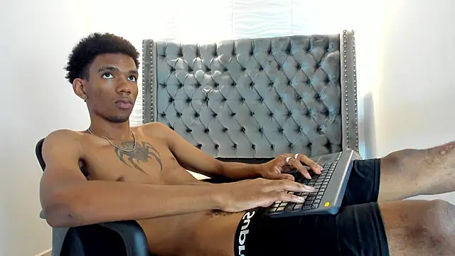 nero_reyd – Naživo XXX chat