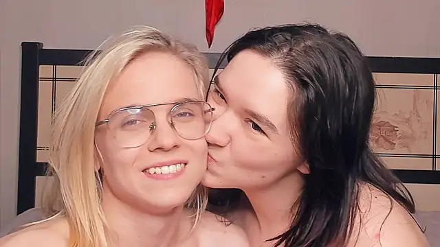 KarinStfleur's Live XXX Chat