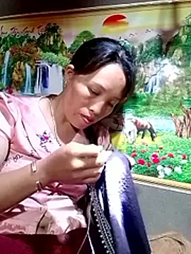 Gummiesu 网络视讯表演