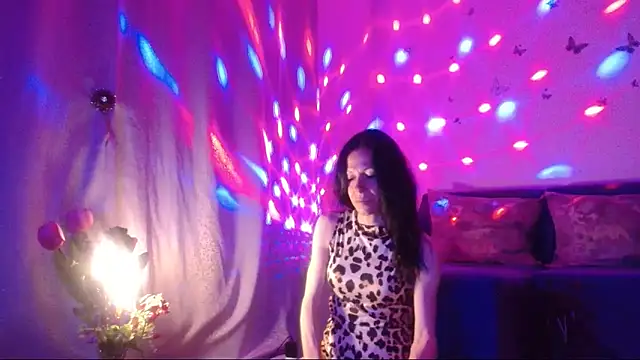 ElysaSun's Live XXX Chat