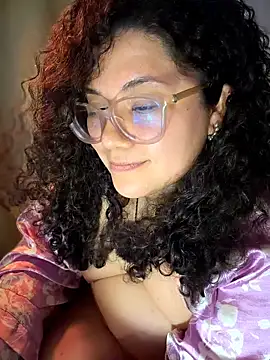 CurlyMilf_Vannexxxa Adlı Modelin Canlı XXX Sohbeti