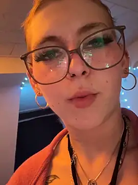 Lina-420 Webcam-Show