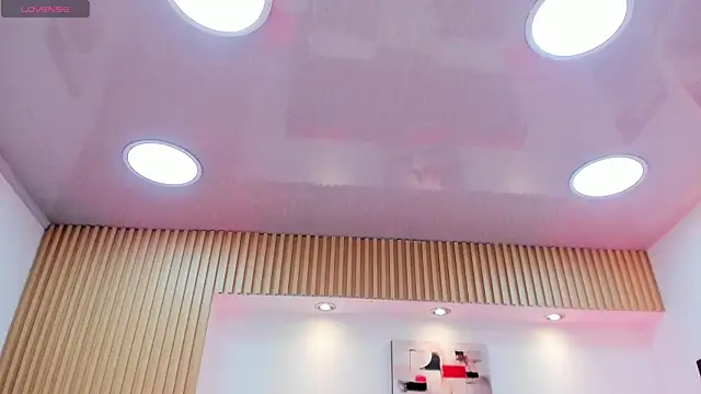 EmilyCley লাইভ XXX চ্যাট