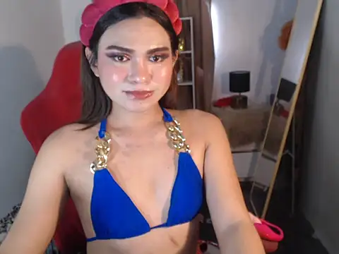 Pokazy przed kamerką – seductive_chloe31