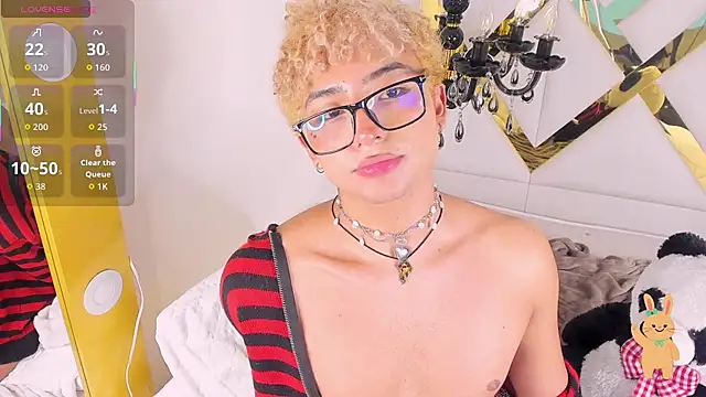Pokazy przed kamerką – Valentin0__3