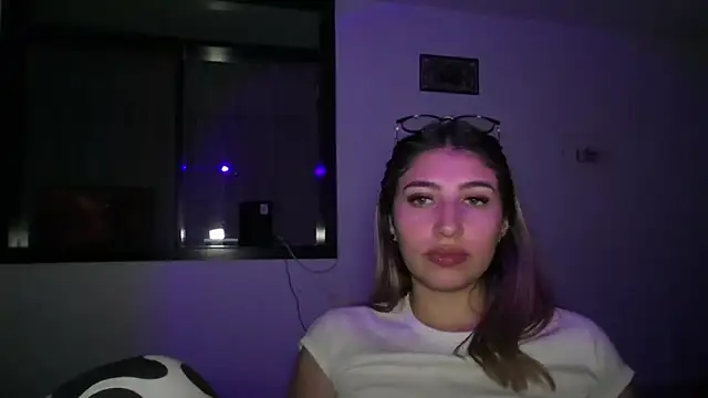 AliceTeenager___ 라이브 XXX 채팅
