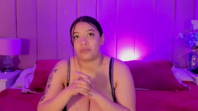 MollyBigBoobs12 现场XXX聊天