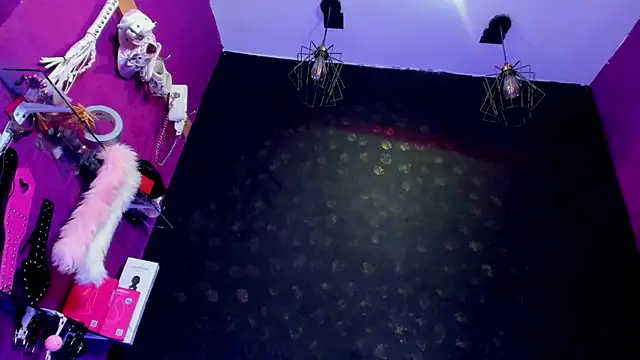 Alexa_Slave's Live XXX Chat