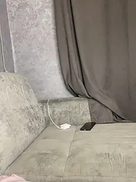 Lola_Hale webkamerás műsora