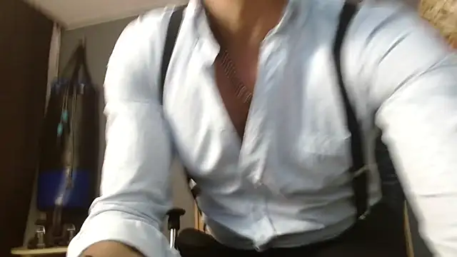Reiko_85_ live XXX chat