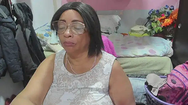 Mrs_mommy_'s Webcam Show