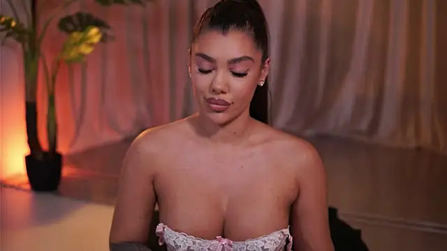 NatyDesiree Webcam show